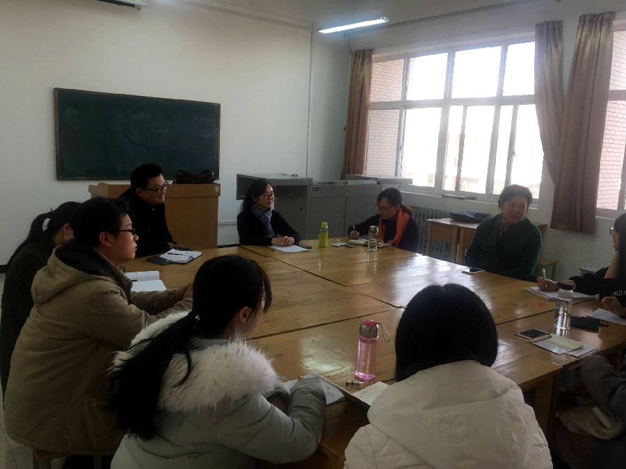 教工支部与2015级学生支部交流活动2.jpg