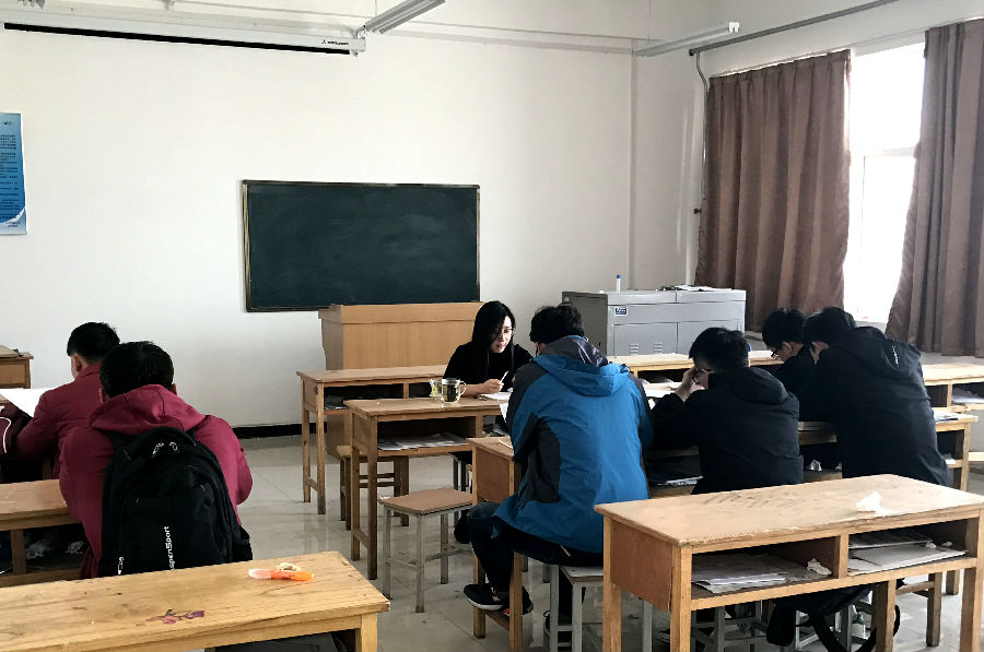 2015级后进生座谈会1.jpg
